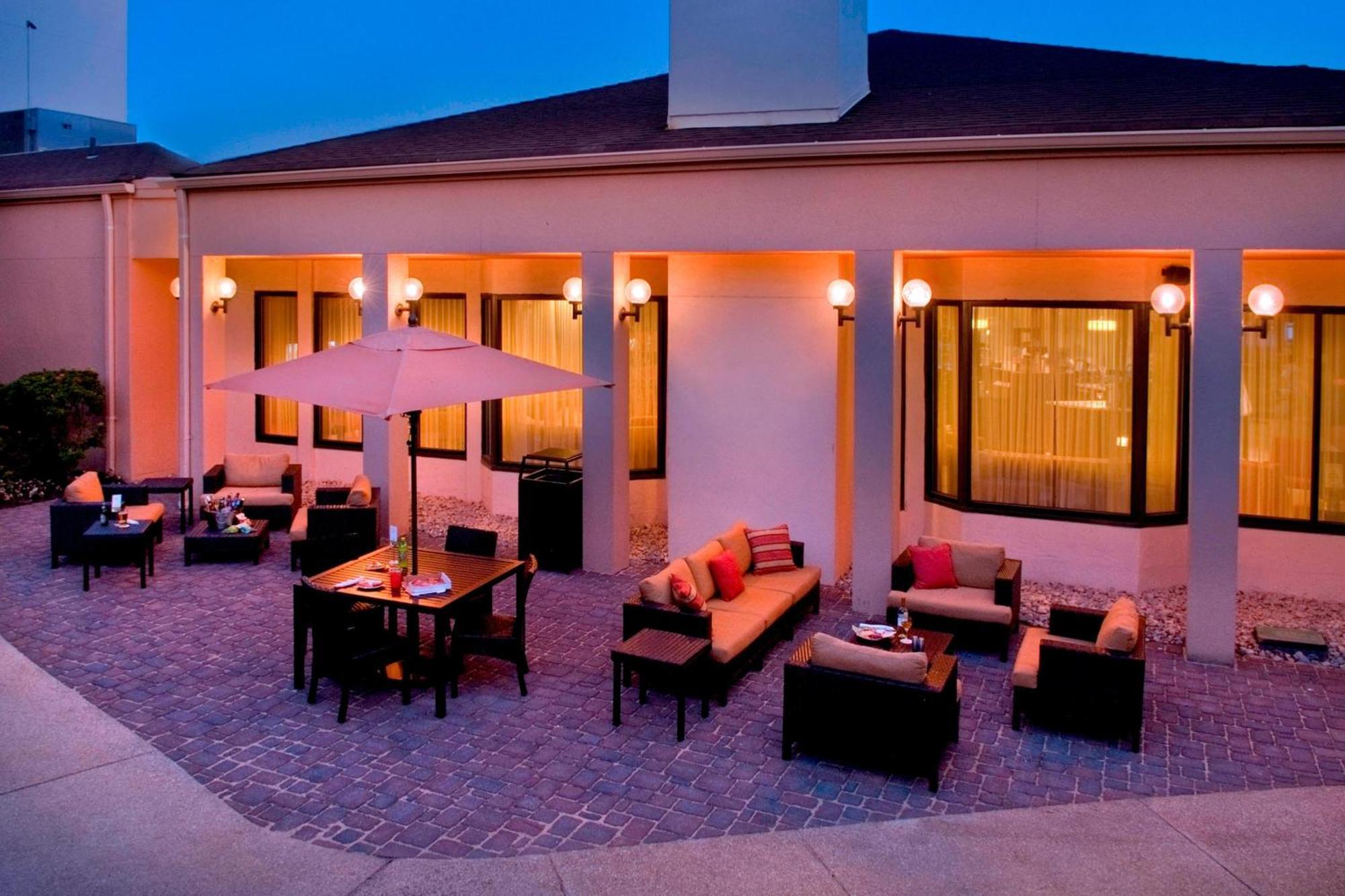 מלון Courtyard Newark Liberty International Airport מראה חיצוני תמונה