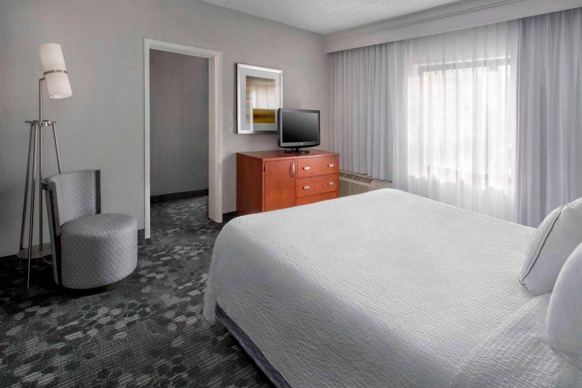 מלון Courtyard Newark Liberty International Airport מראה חיצוני תמונה