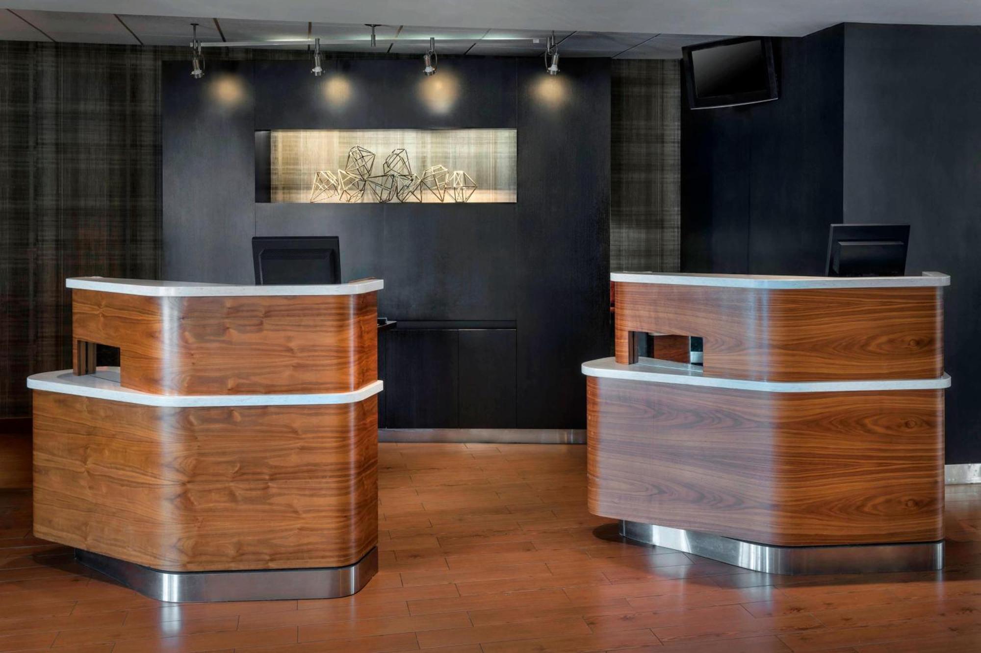 מלון Courtyard Newark Liberty International Airport מראה חיצוני תמונה
