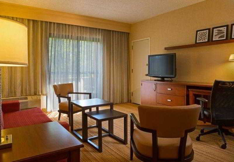 מלון Courtyard Newark Liberty International Airport מראה חיצוני תמונה